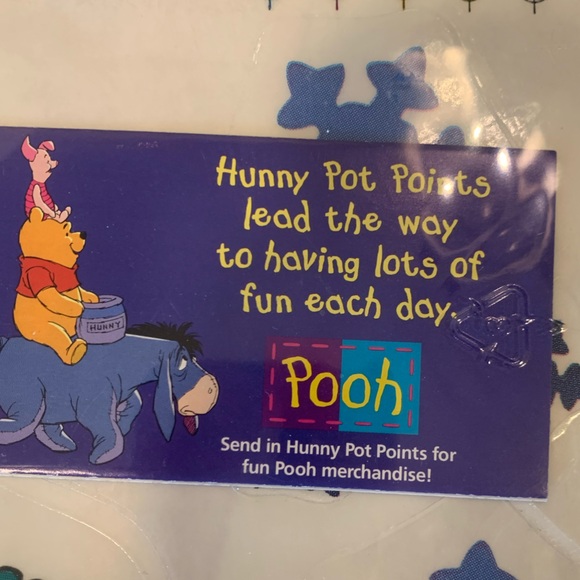 Disney Jumbo Stick Ups Pooh Tigger Sled Winter Disney Wall Decor Vintage 1990's - Picture 9 of 13